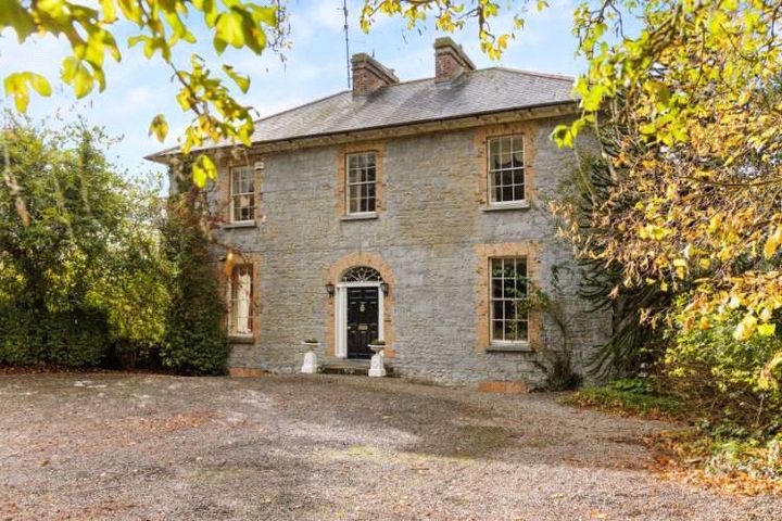 Killoderian House, Glebe, Puckane, Tipperary
