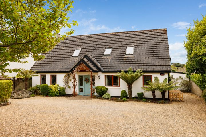 Newmoon, 24 Monastery, Enniskerry, Wicklow