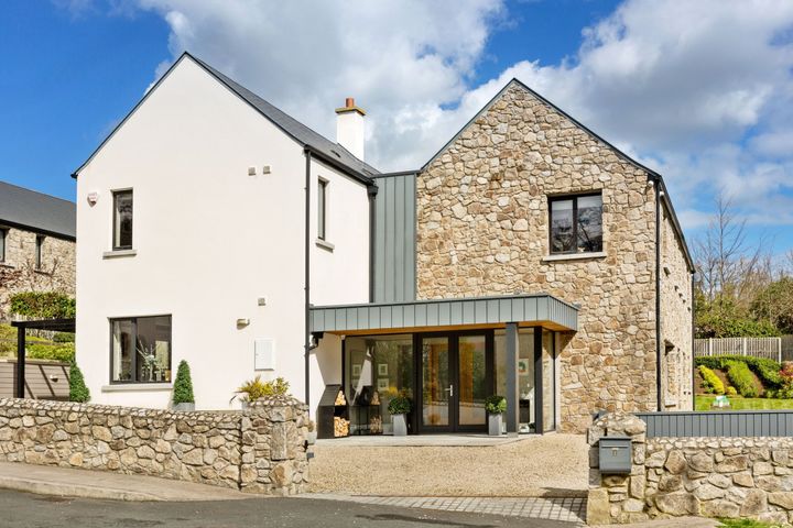 11 Hillfield, Ferndale Road, Rathmichael, Dublin