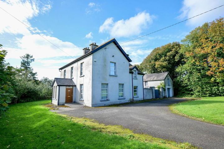 Parochial House, Ballinard, Herbertstown, Co. Limerick, V35EH93