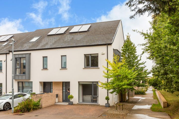 11 The Crescent, Scholarstown Wood, Rathfarnham, Dublin 16, D16EH64