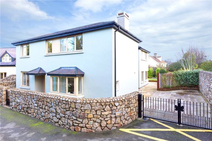 37b Granville Park, Newtownpark Ave, Blackrock, Dublin