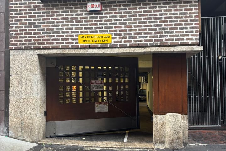 16 Upper exchange street , Temple Bar, Dublin 2