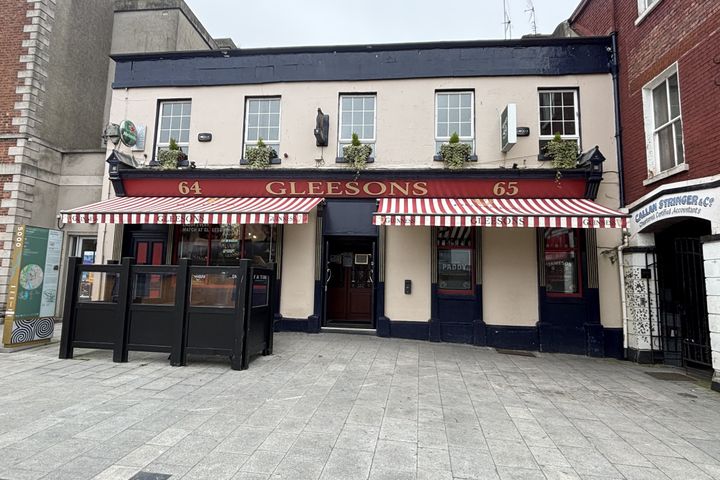 Gleesons, 64/65 West Street, Drogheda, Co. Louth, A92XK3R