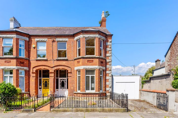 Apts 1- 5, 26 Eaton Square, Terenure, Dublin