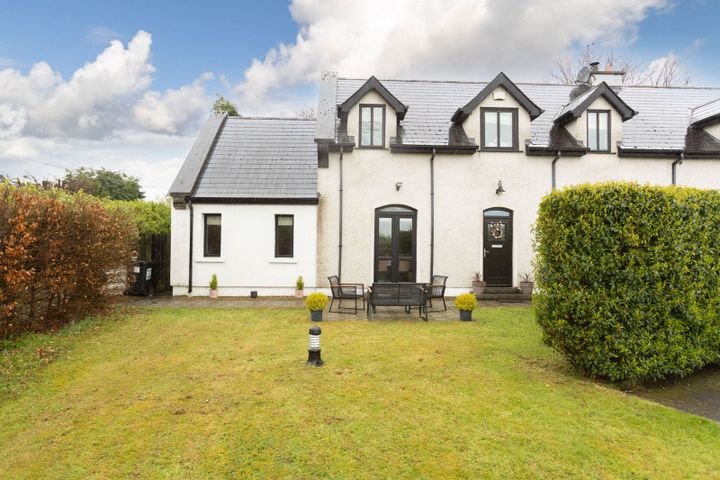 1 Lough Owel Village, Irishtown, Mullingar, Co. Westmeath, N91H0F6