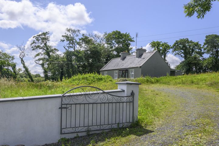 Whitethorn Cottage, Corratowick, Westport, Co Mayo, F28FK28