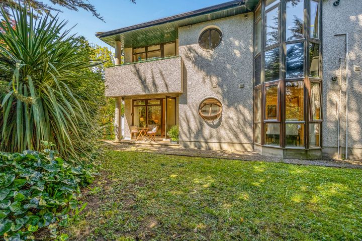 Apartment 17, The Quarry, Carrickhill Road Upper, Portmarnock, Co. Dublin, D13NR59