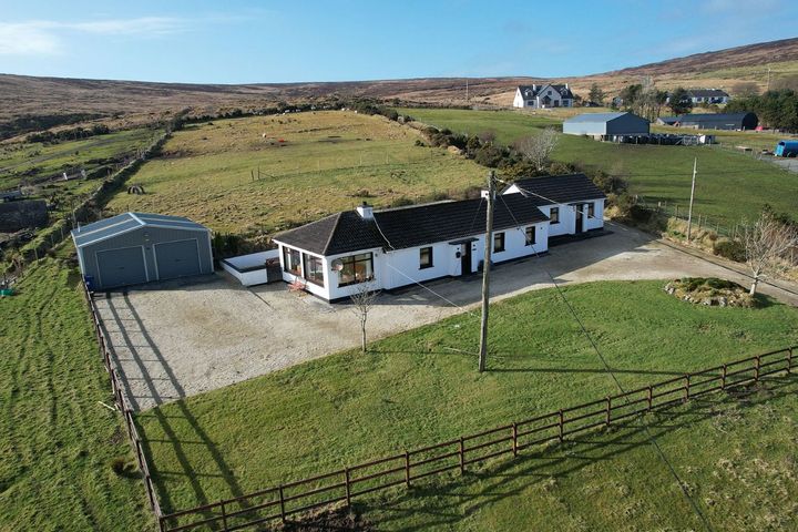 "Garrydene Cottage", Meenacharvy, Carrick, Carrick, Co. Donegal, F94N2P8