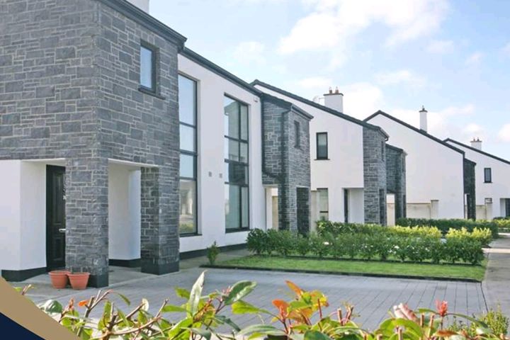 Sli Na Manach, Mungret, Co. Limerick