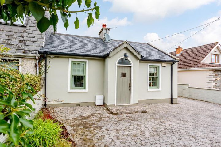 1 Newtown Clarke, Cottages Old Lucan Road, Palmerstown, Dublin