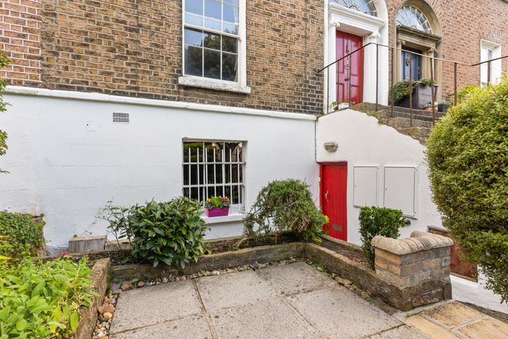 Garden Apartment, 45 Percy Place, Dublin 4, D04R120