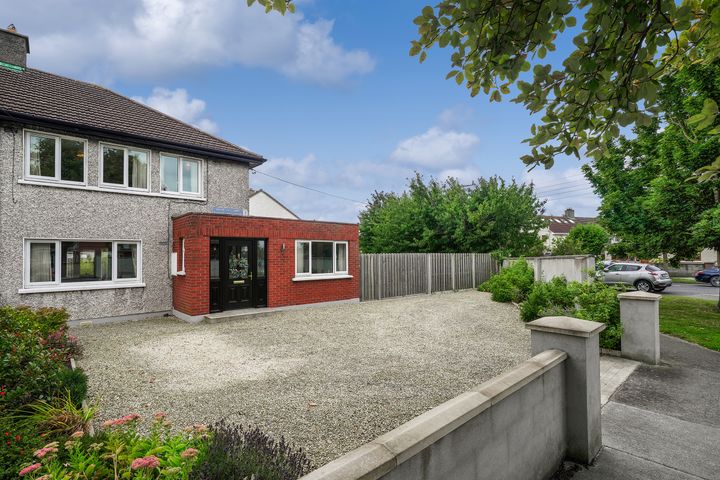 1 Coolgariff Road (plus Site Potential), Beaumont, Dublin 9, D09TW68