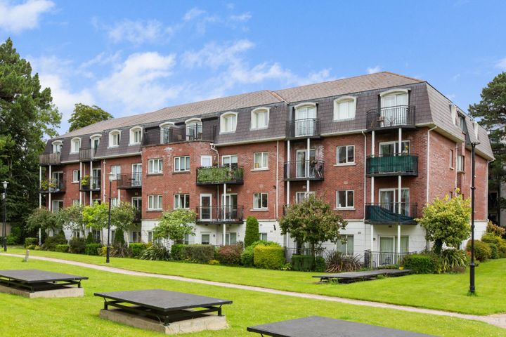 142 Westminster, Castle Court, Kilgobbin Wood, Sandyford, Dublin 18, D18, C620, D18C620