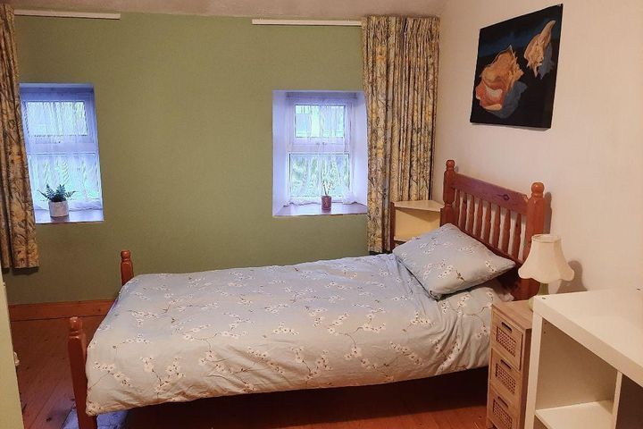 Hillview, Carrigaline, Co. Cork