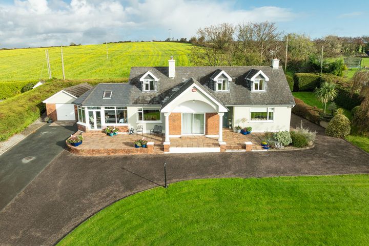 Roseville, Fanick, Cobh, Co. Cork, P24P278