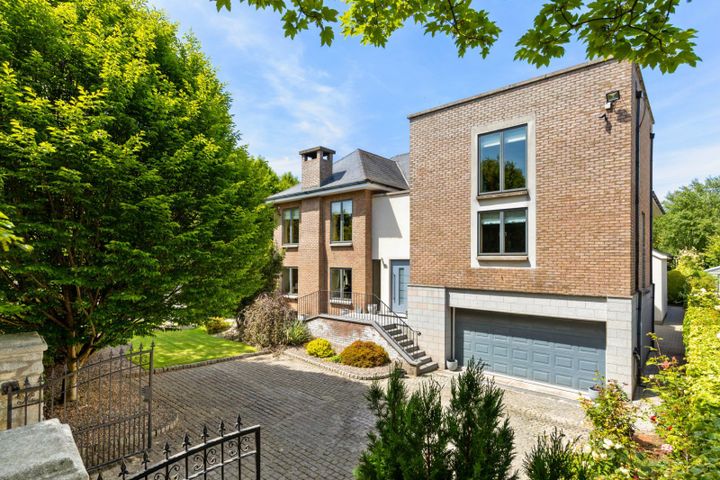 Chateauneuf, The Birches, Foxrock Dublin 18, Dublin 18, Dublin