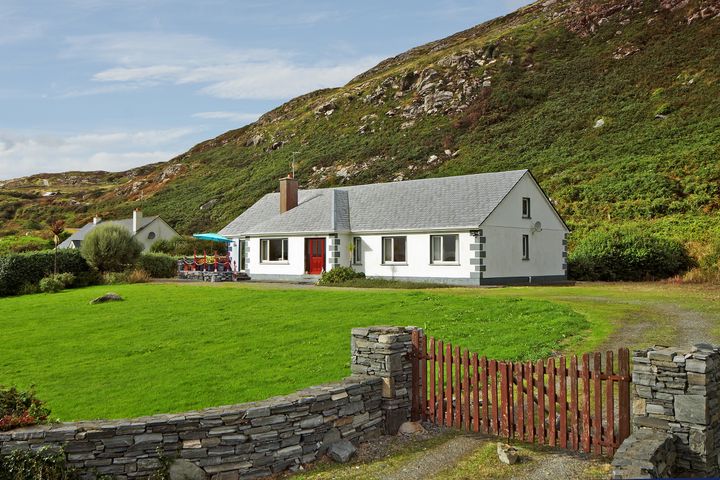 Belleek (I243), Clifden, Co. Galway