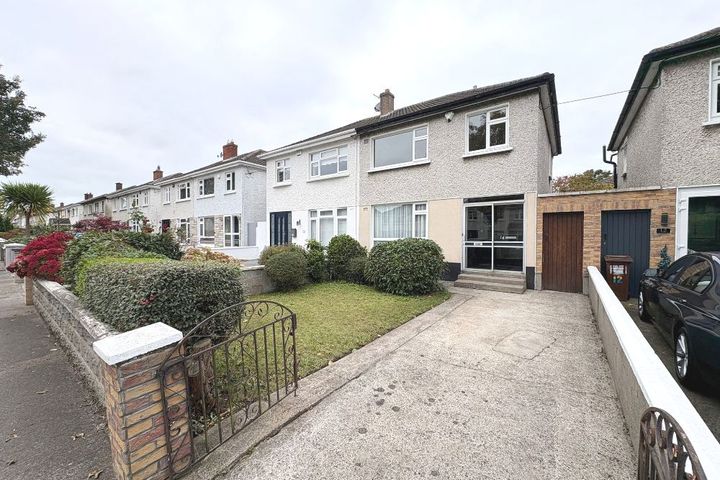 14 Hillcrest Heights, Lucan, Co. Dublin