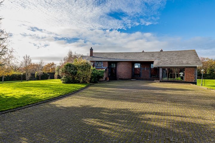 Glengarry, 1 Broomfield, Malahide, Dublin