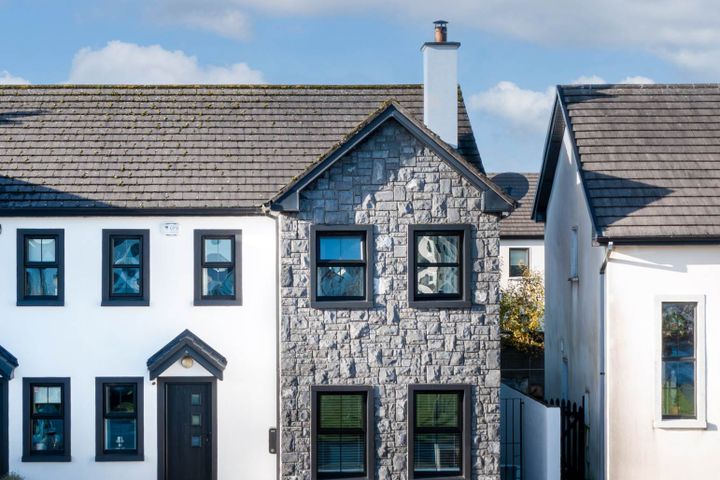 8 Cluain Na Cathrach, Athenry, Co. Galway, H65YV48
