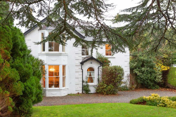 The Laurels, Torquay Rd, Foxrock Dublin 18, Dublin 18, Dublin