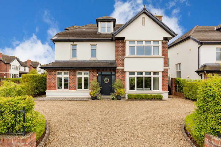 9 Clairville Lodge, Off Streamstown Lane, Malahide, Dublin