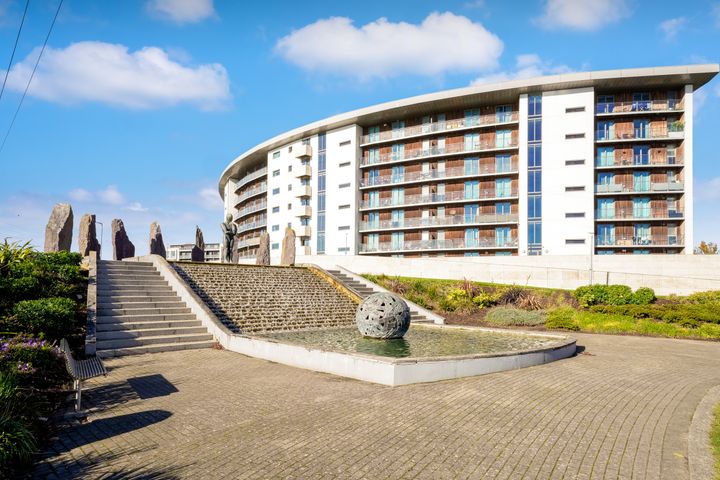 81 The Crescent Building, Parkwest, Park West, Dublin 12