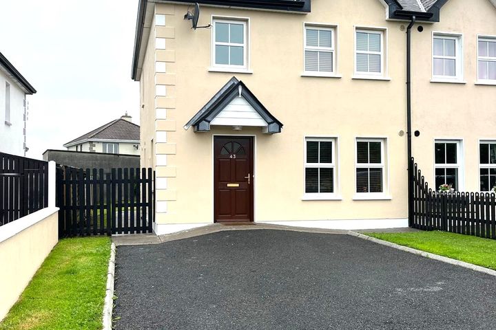 43 Highfield, Tubbercurry, Co. Sligo, F91T3C9