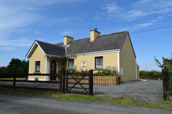 Wheat Sheaf Cottage, Derrycallan South, Gort, Co. Galway, H91N80E