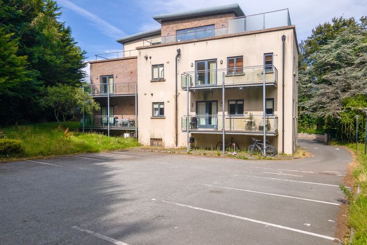 4 x Apartments at Old Castle View, Kilgobbin Road, Stepaside, Dublin 18, D18YE16