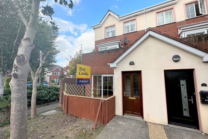 12 Larkfield Square, Lucan, Co. Dublin