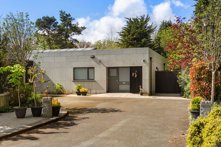 Bruion Caortainn, 3 Manor Ballybride, Ballybride Rd, Dublin 18, Dublin