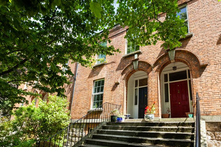 Less Basement, 3 St James Tce, Sandymount, Dublin