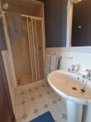 Ensuite Bedroom 2