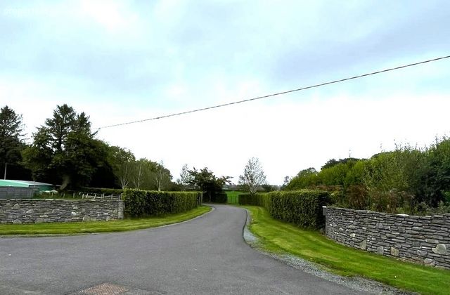 Half Acre Site, Coolmagort, Beaufort, Killarney, Co. Kerry - Click to view photos