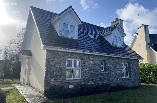 17 Aherlow Woods, Aherlow, Tipperary Town, Co. Tipperary - Click to view photos