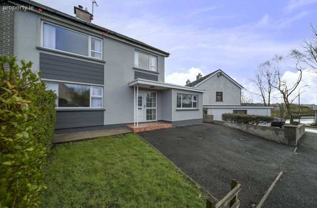 21 Ballyraine Park, Letterkenny, Co. Donegal - Click to view photos
