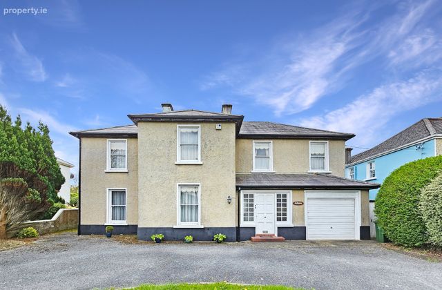 Auction Friday 9th June 12:00 Ashmere Lahinch Road, Ennis, Co. Clare - Click to view photos