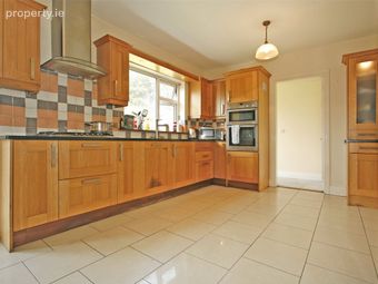 4 Brookville Green, Nenagh, Co. Tipperary - Image 5