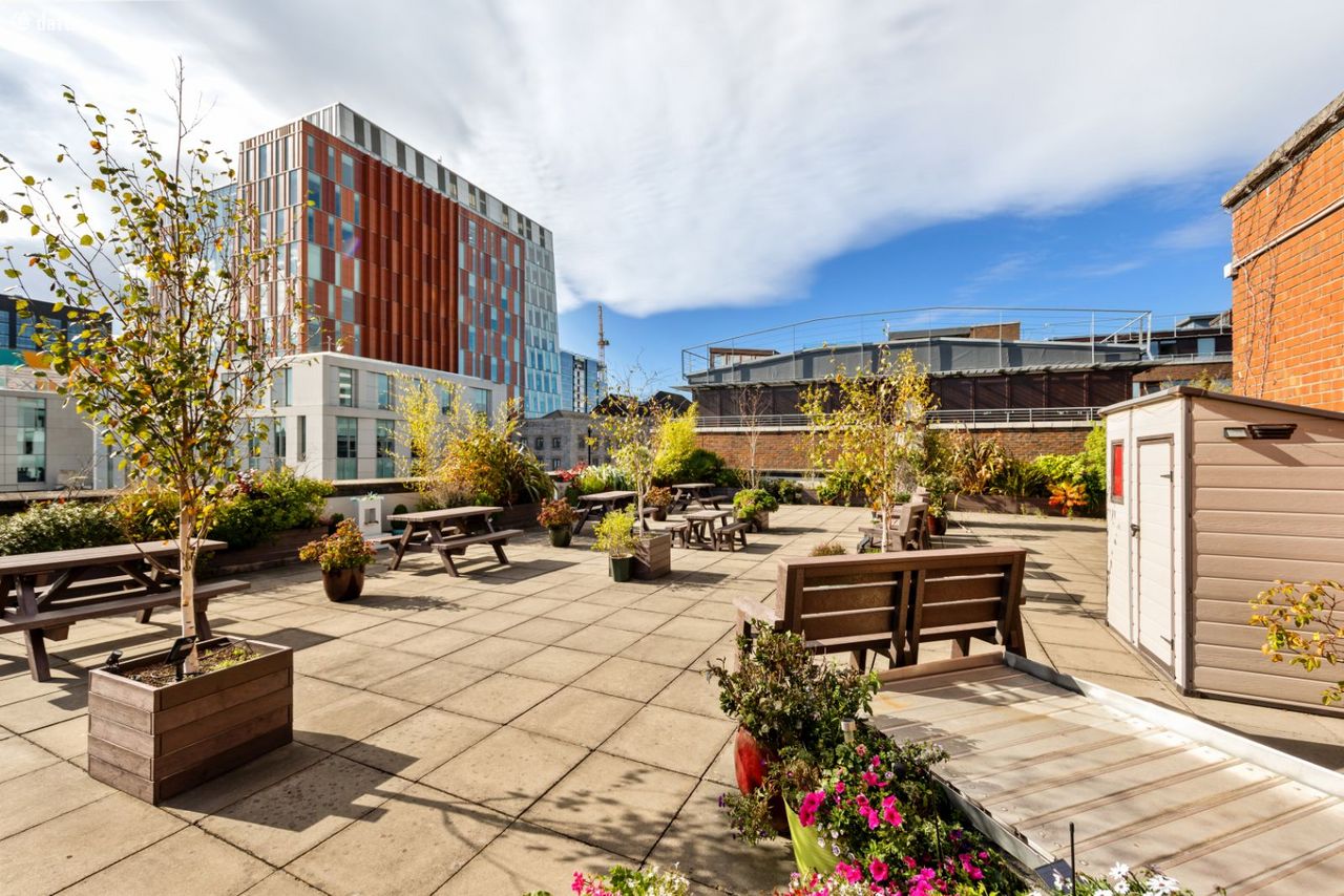 Apartment 157,Block B/C,The Waterside,Charlotte Qu, Grand Canal Dock, Dublin 4