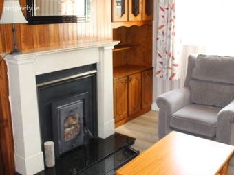 36 Saint Patrick\'s Avenue, Tipperary Town, Co. Tipperary - Image 2