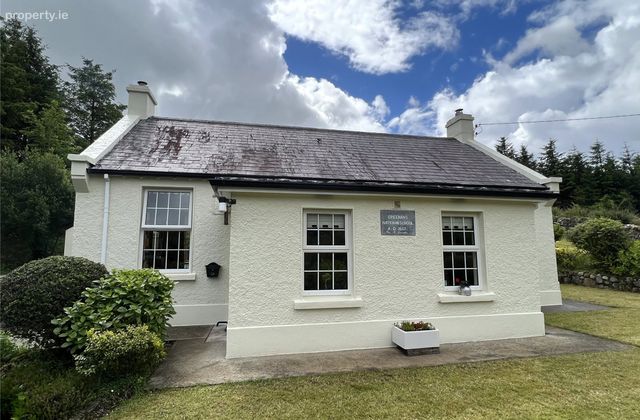Greenans School House, Gort, Ross, Castlebar, Co. Mayo - Click to view photos