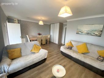 70 The Square, Riverbank, Drogheda, Co. Louth - Image 4