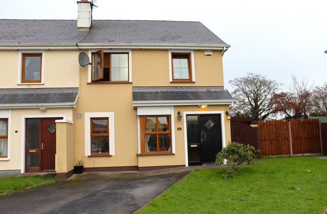 34 Rosehill, Newport, Co. Tipperary - Click to view photos