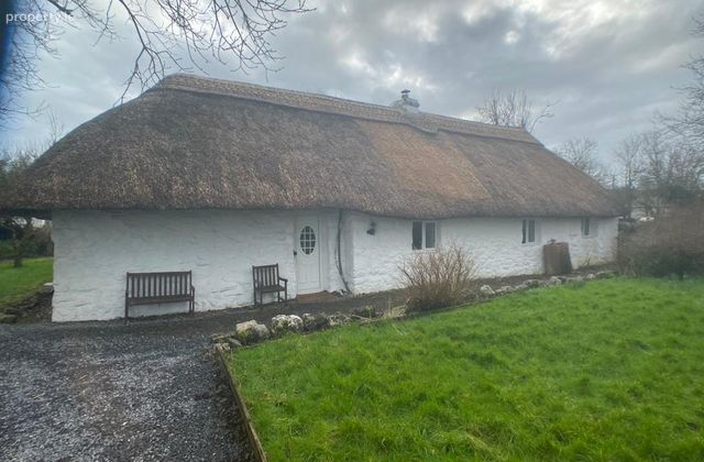 Lisduff Cottage, Lisduff, Craughwell, Co. Galway - Click to view photos
