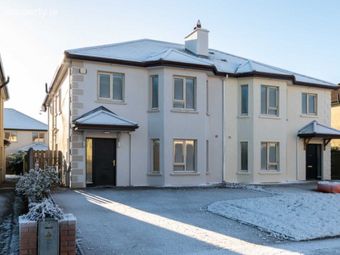 121 Abbeyville, Galway Road, Roscommon Town. F42 Ay86, Roscommon Town, Co. Roscommon
