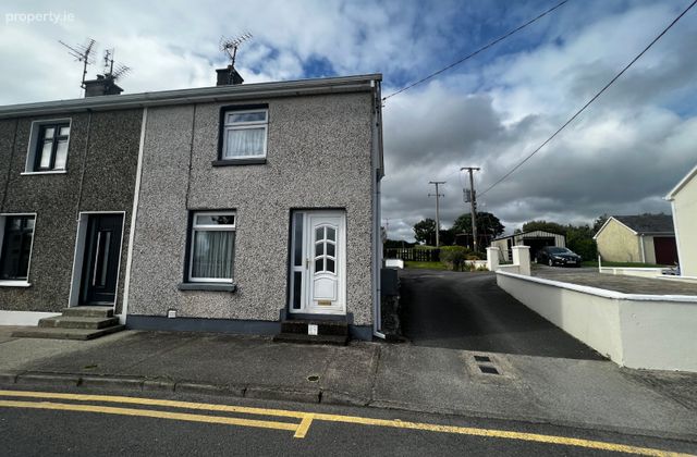 Main Street, Dunkineely, Co. Donegal - Click to view photos