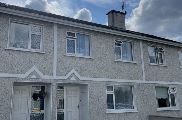 70 Springfield Court, Castlebar, Co. Mayo - Click to view photos
