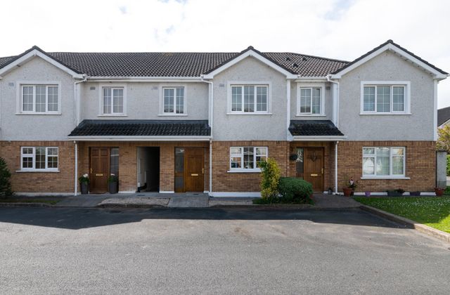 22 Norbury Woods Avenue, Tullamore, Co. Offaly - Click to view photos